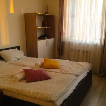 до парк и метро Apartamento Sófia