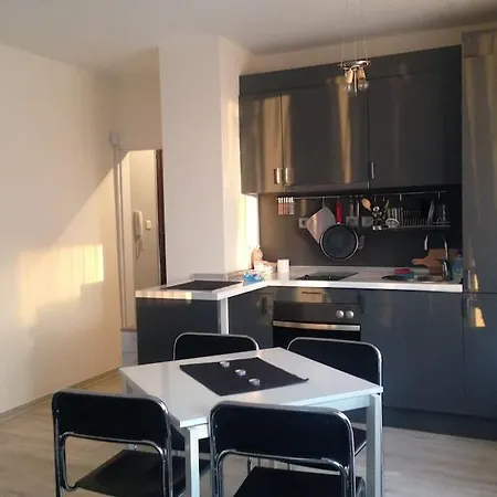 до парк и метро * Sofia