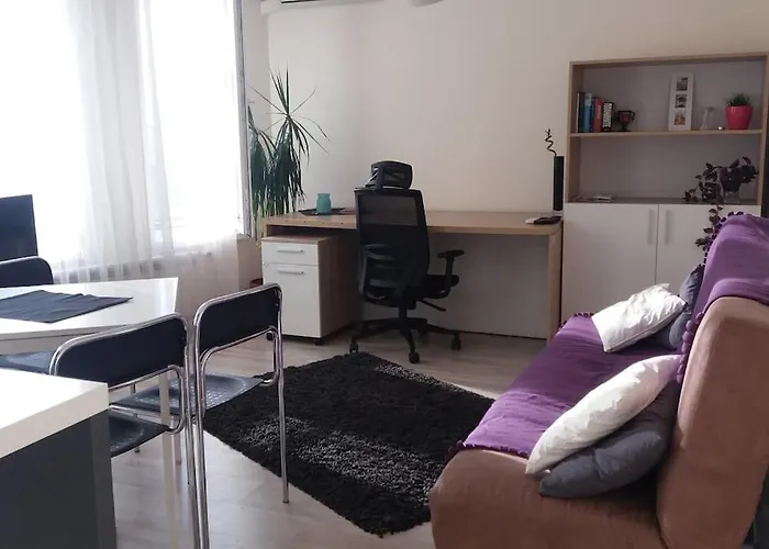 до парк и метро Apartament