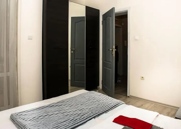 Apartament до парк и метро Sofia