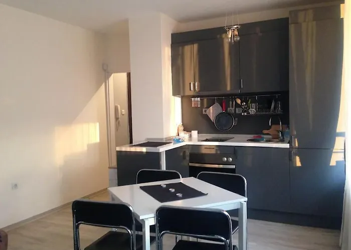 до парк и метро * Sofia