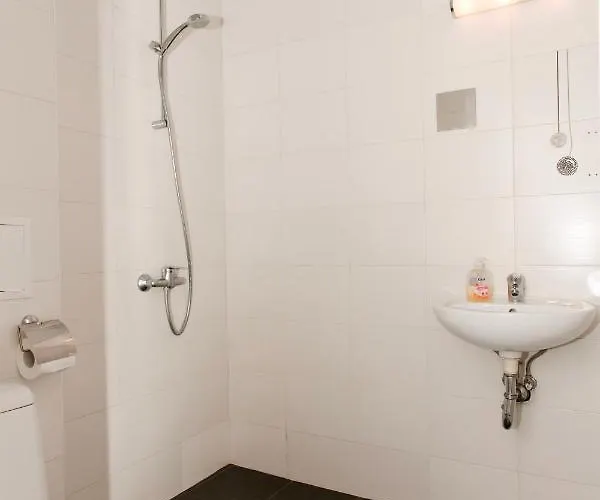 до парк и метро * Sofia