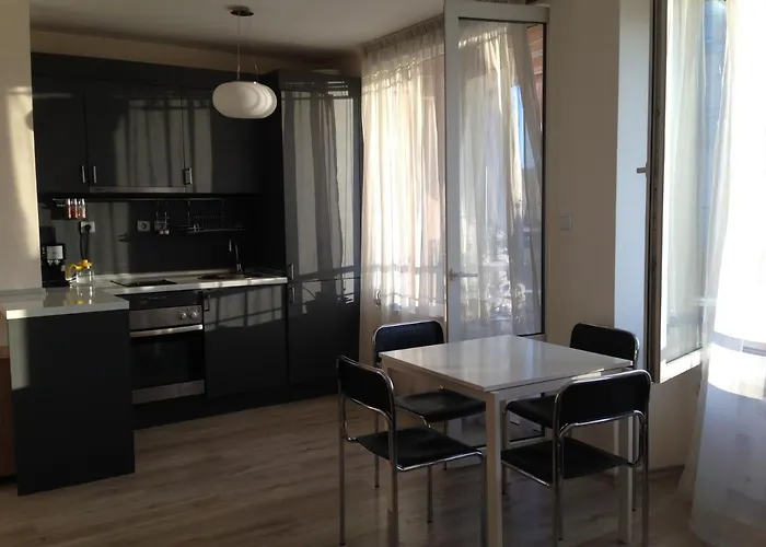 до парк и метро *